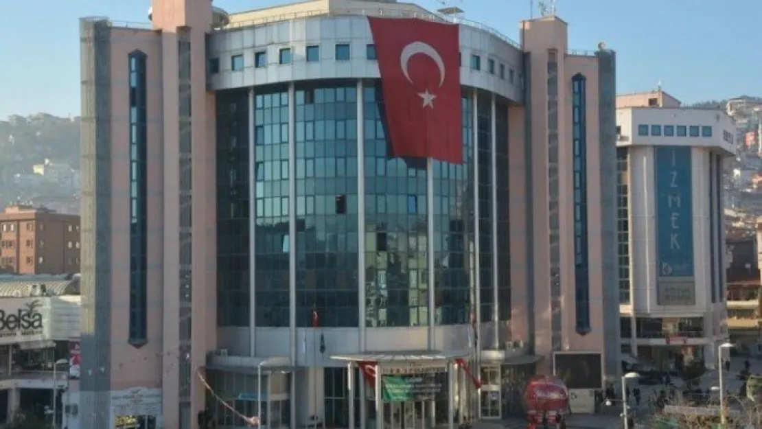 İzmit Belediyesi'nde görev değişiklikleri bitmiyor!