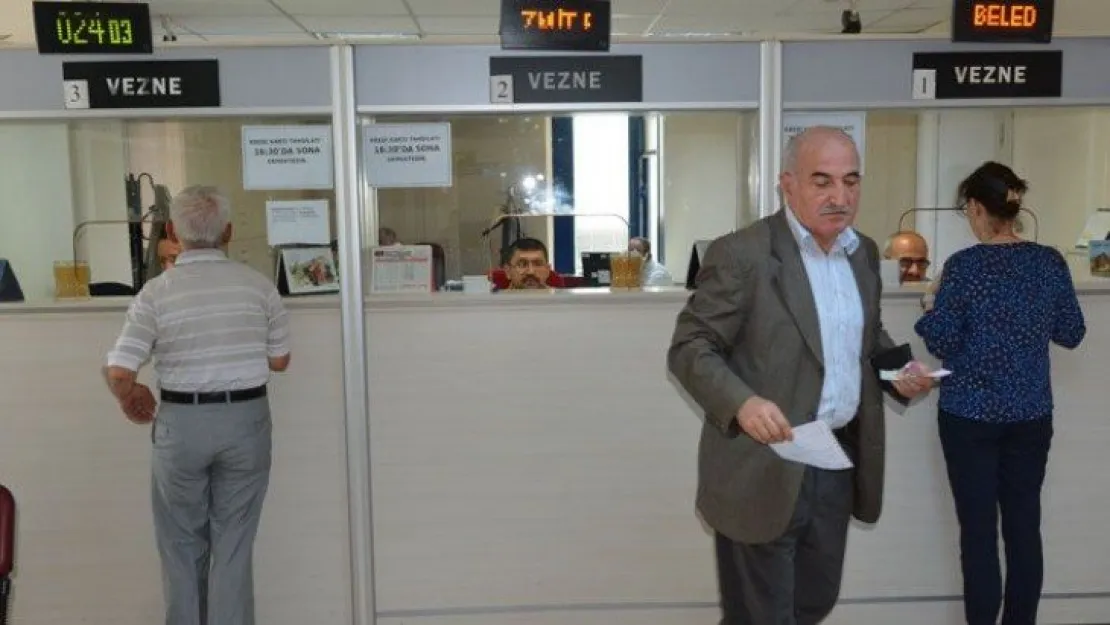 İzmit Belediyesi'nde vergi mesaisi