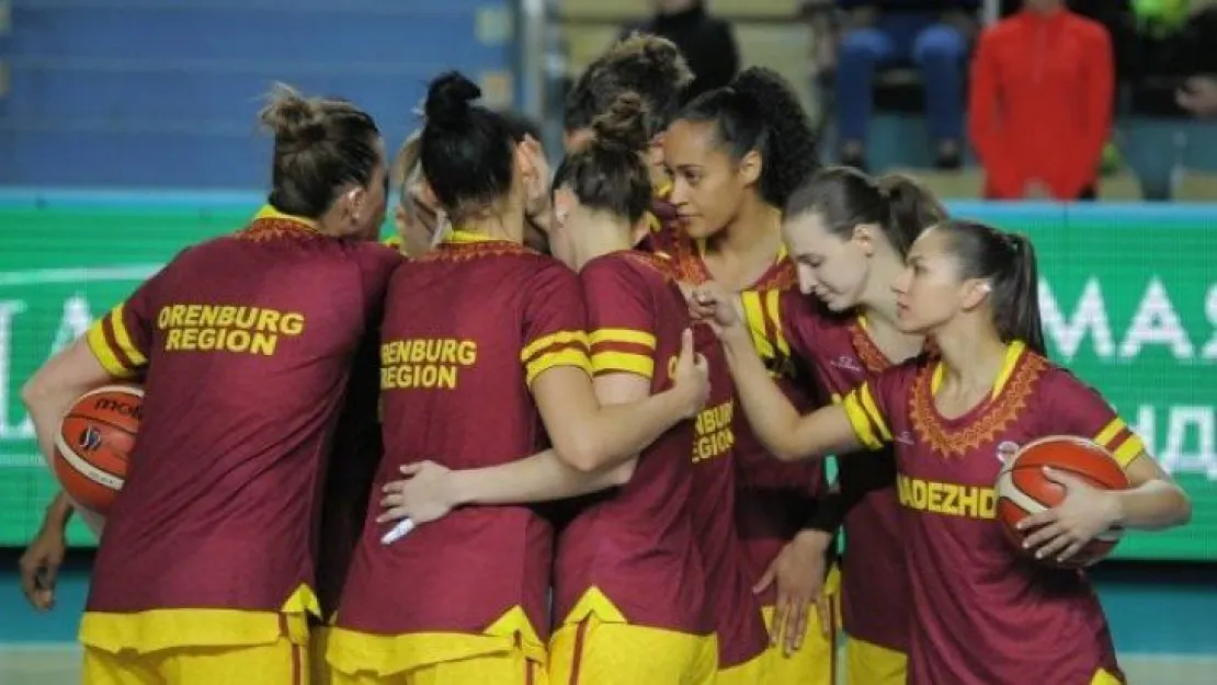 İzmit Belediyespor İzmit'i üzmeye devam ediyor!