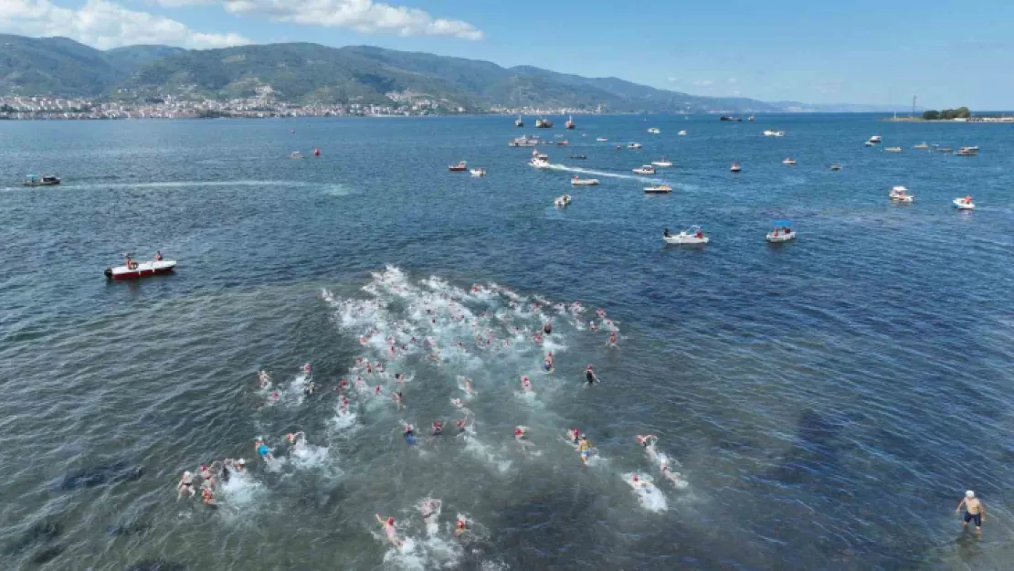 2 bin 650 metre kulaç attılar