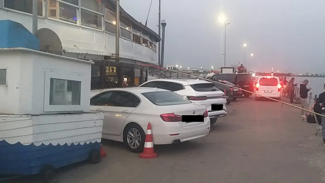 İzmit marina üzeri otopark gibi