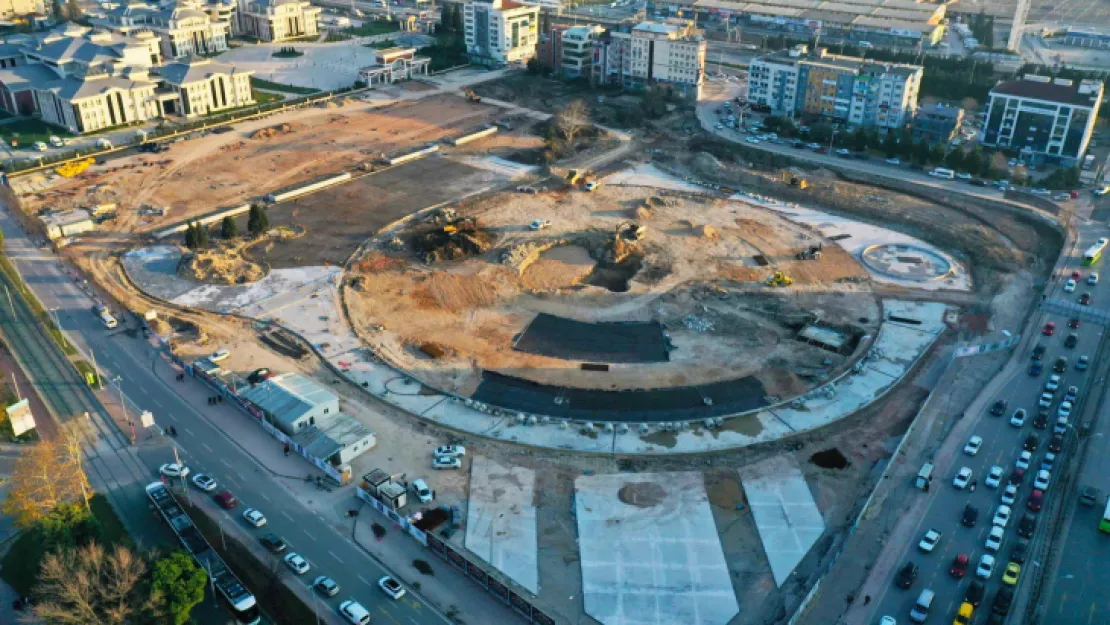 İzmit meydana çıkıyor