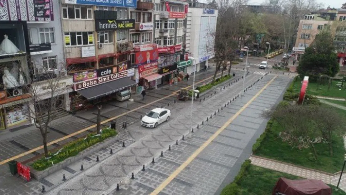 İzmit sokakları bomboş