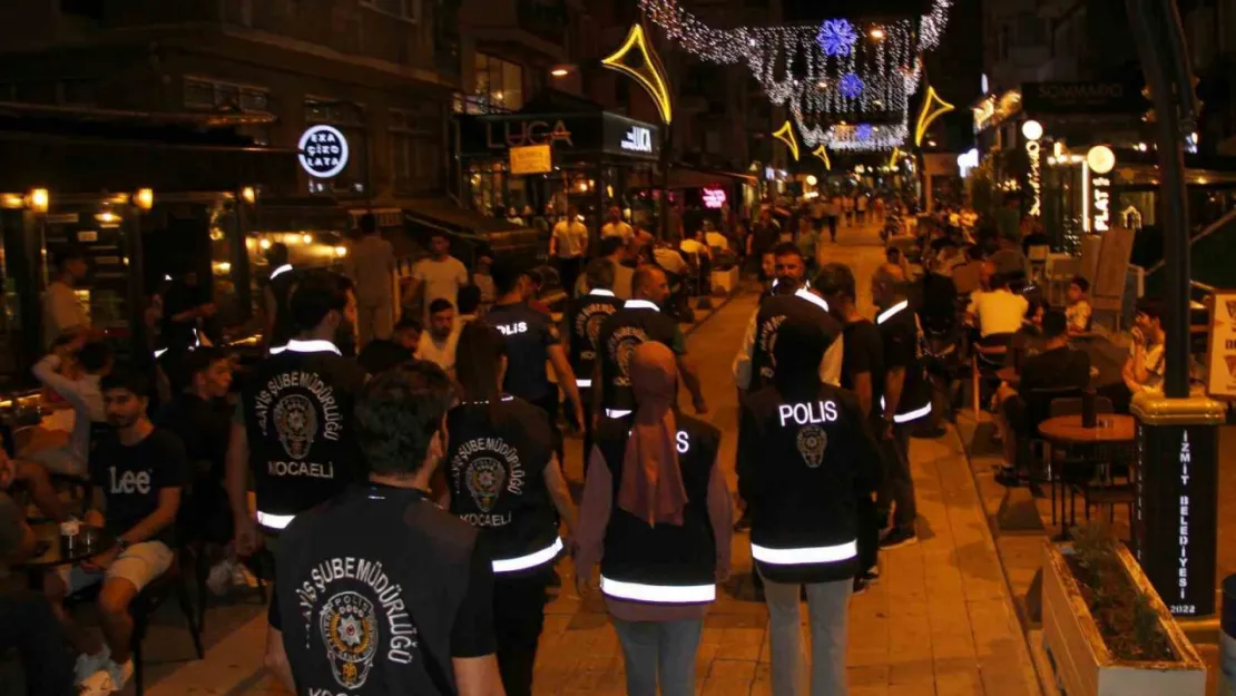 İzmit'te 2 günde 958 şahıs ve 45 araç polis kontrolünden geçti