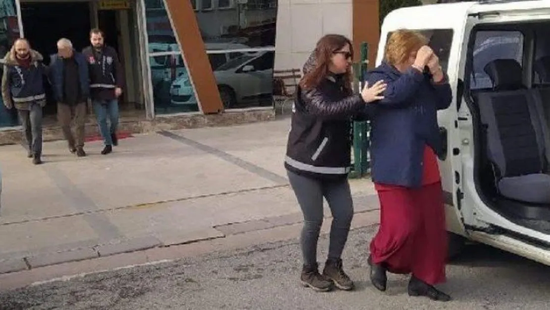 İzmit'te fuhuş operasyonu!