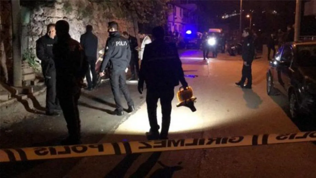 İzmit'te motosikletiyle evine giderken başından vuruldu!