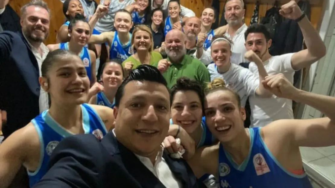 İzmitli Periler Süper Lige bir adım daha yaklaştı