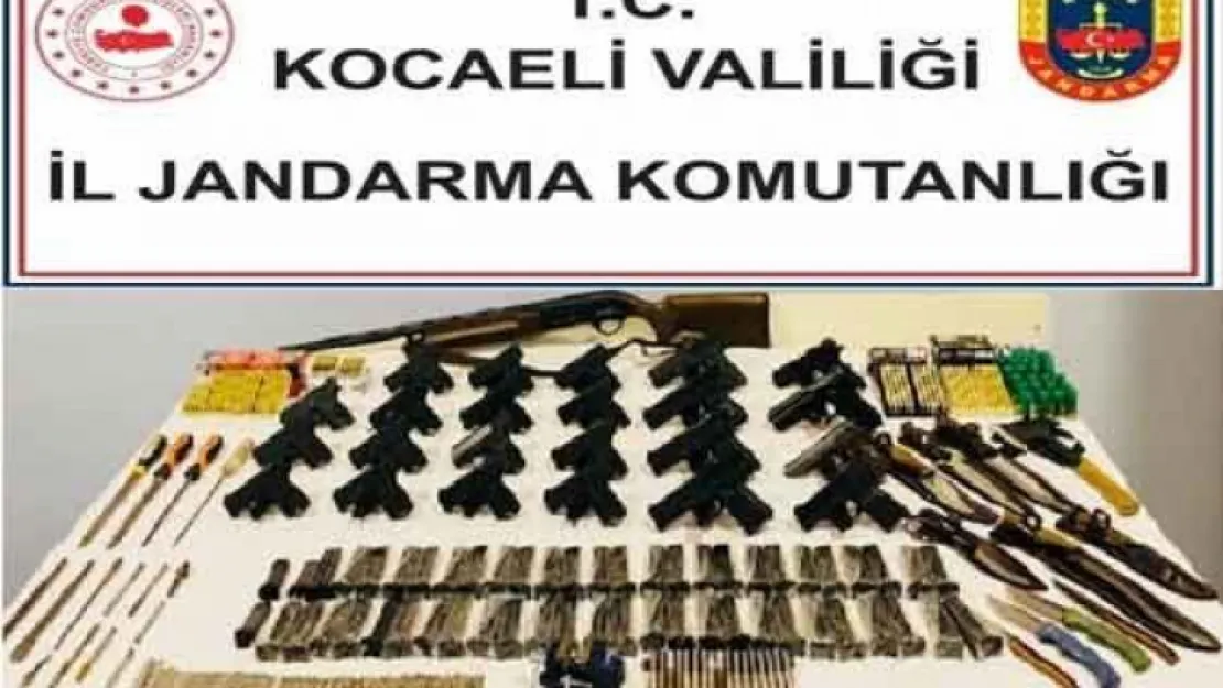 Onlarca tabanca, yüzlerce fişek ele geçirildi