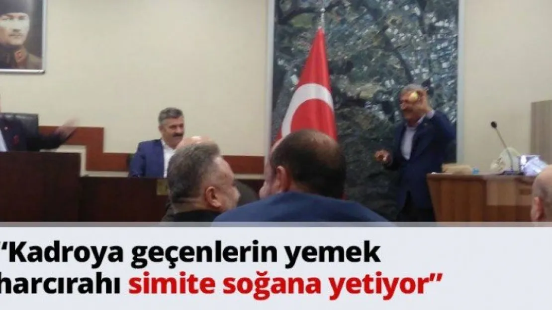 'Kadroya geçenlerin yemek harcırahı simite soğana yetiyor'