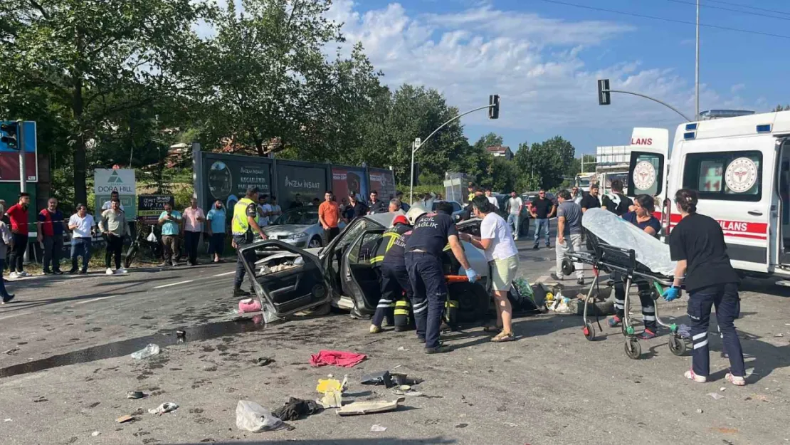 Kocaeli'deki kazada can pazarı: 4 yaralı