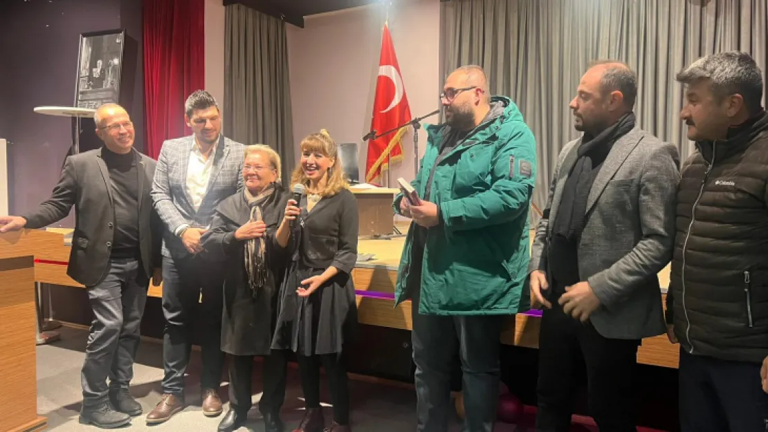 Kandıra'da, şiir kitabı tanıtımı ve müzik dinletisi...
