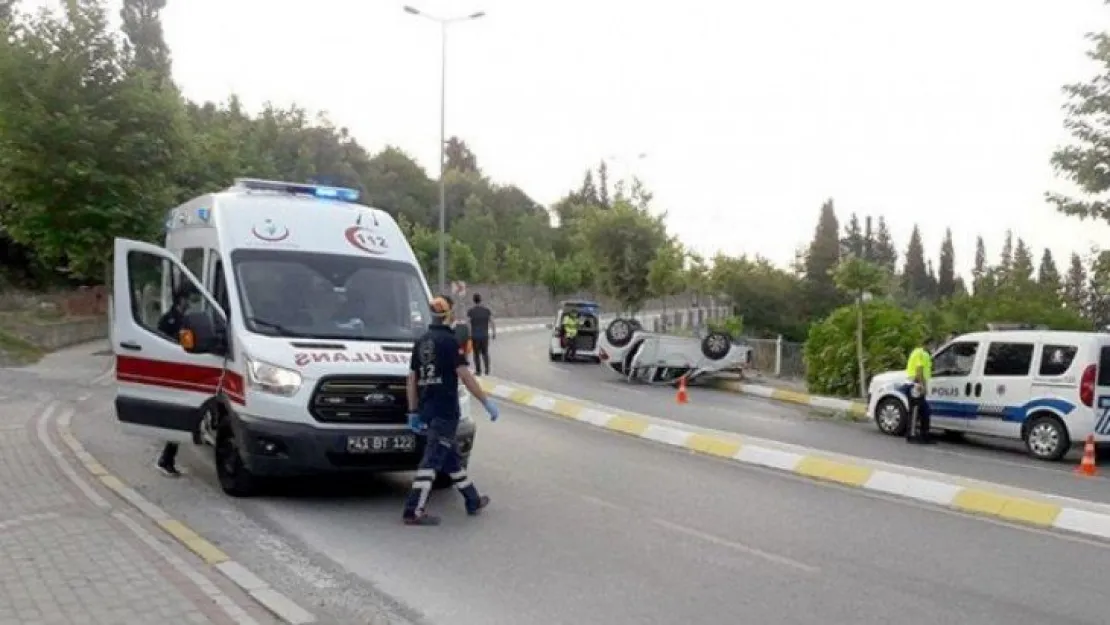Karamürsel'de araç takla attı