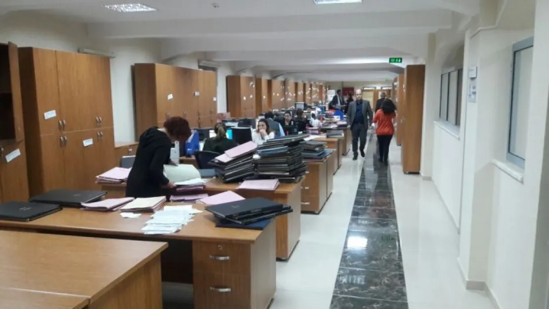 Karamürsel'de tapu ve nüfus müdürlükleri taşındı 
