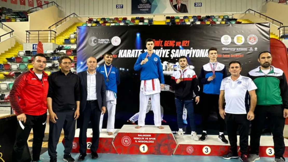 Karate Şampiyonasında Kağıtspor rüzgârı