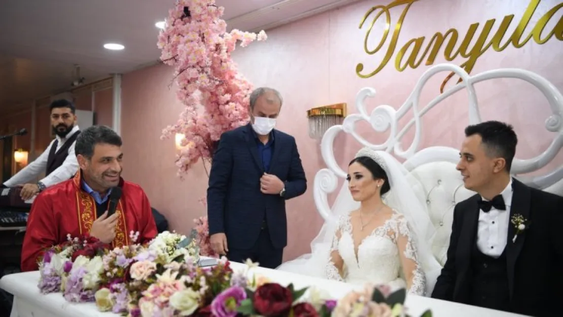 Bakın, Kartepe'de 1 yılda kaç kişi evlendi?