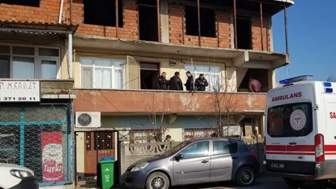 Kartepe'de doğalgaz borusuna kendini astı!