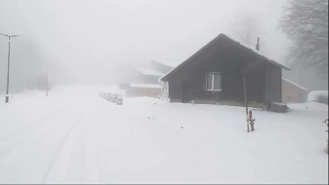 Kartepe'de kar yağışı başladı