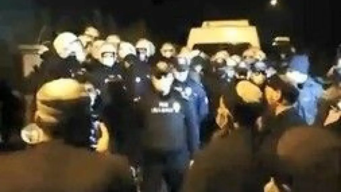 Kartepe'de mezar taşıma gerginliği!