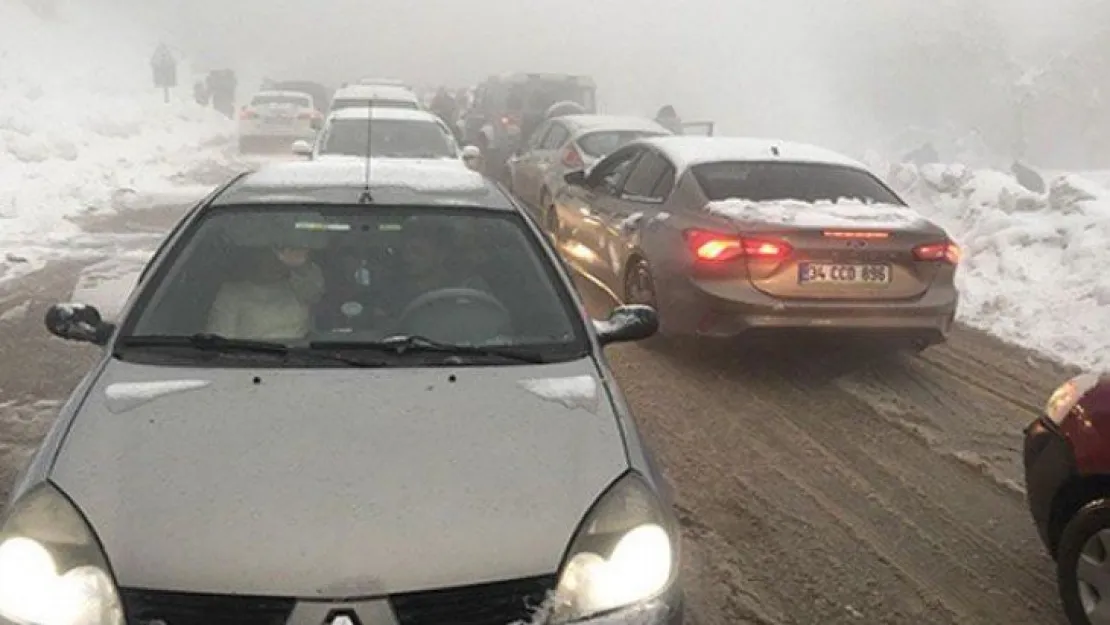 Kartepe'de trafik felç oldu!
