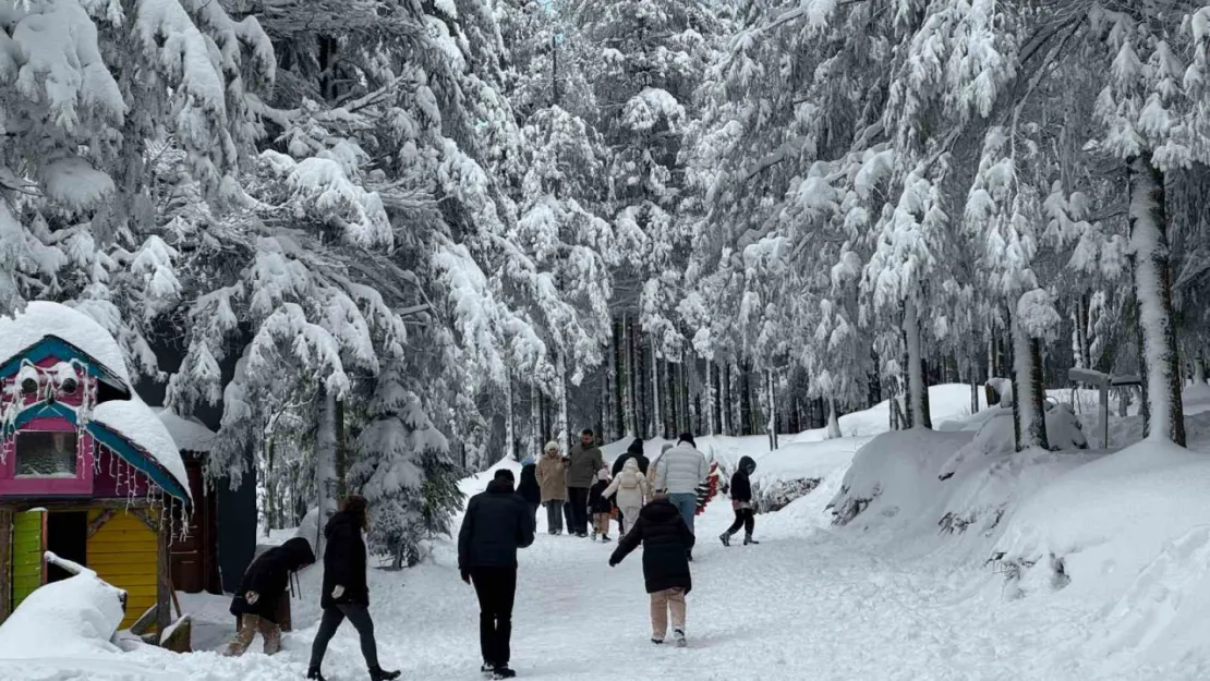 Kartepe kar ile şenlendi