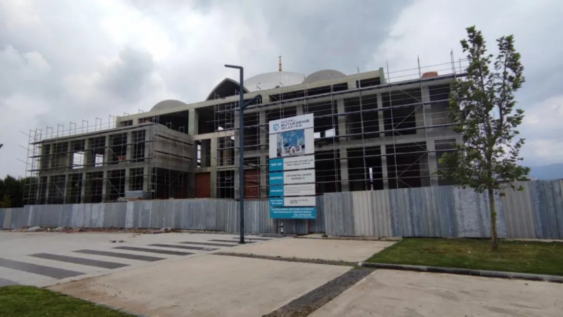 Kartepe Kent Meydanı Cami'nde çalışmalar sürüyor