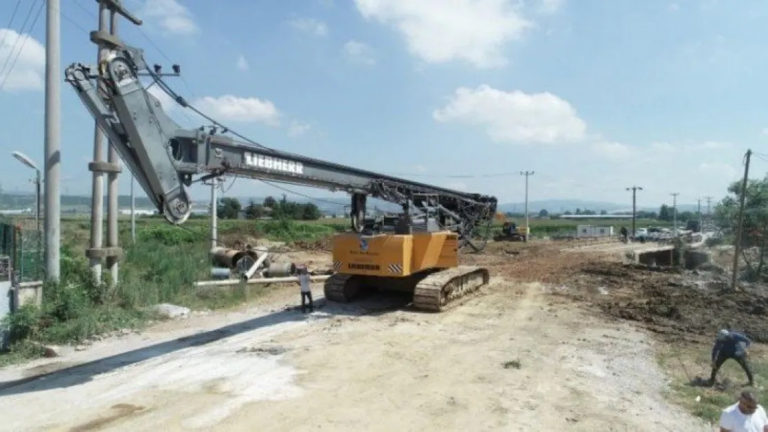 Kartepe'de 2 mahalle 4 şeritli modern köprü birbirine bağlayacak