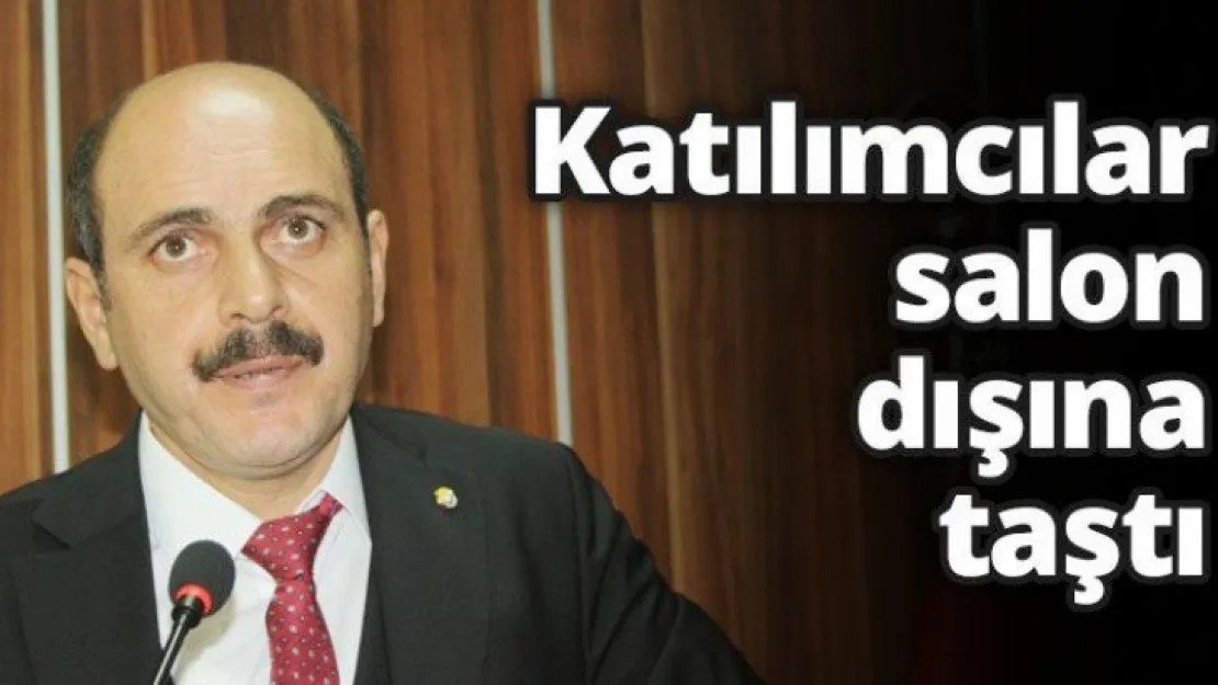 Katılımcılar salon dışına taştı