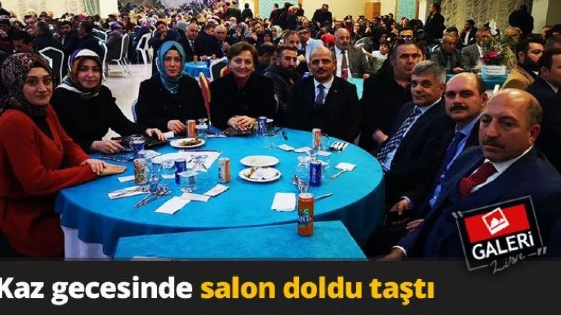 Kaz gecesinde salon doldu taştı
