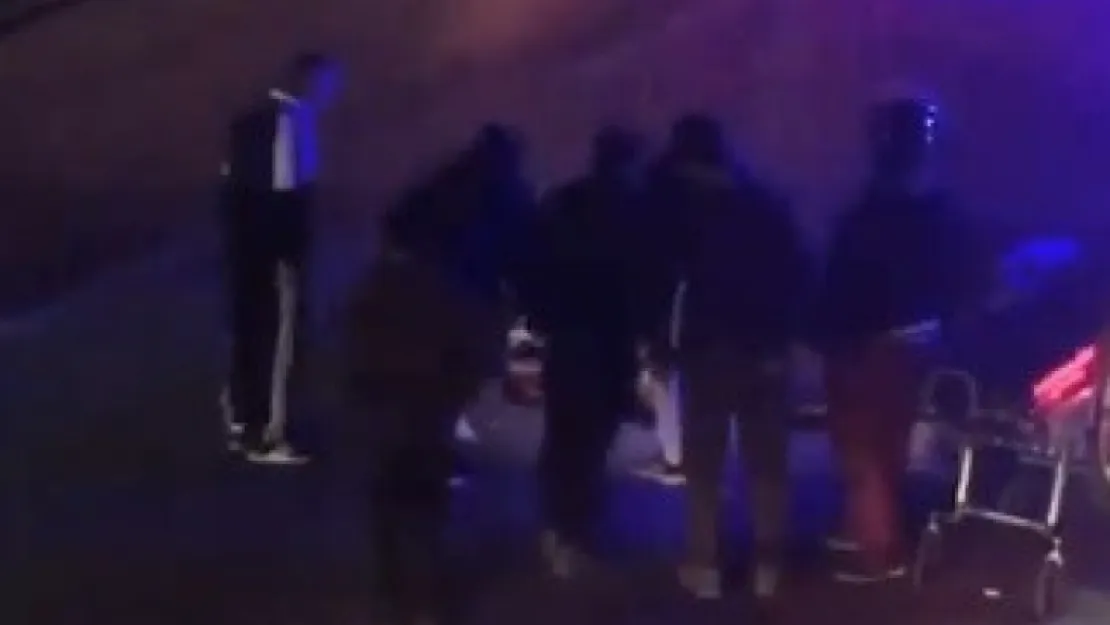 Motosikletli kurye ağır yaralandı