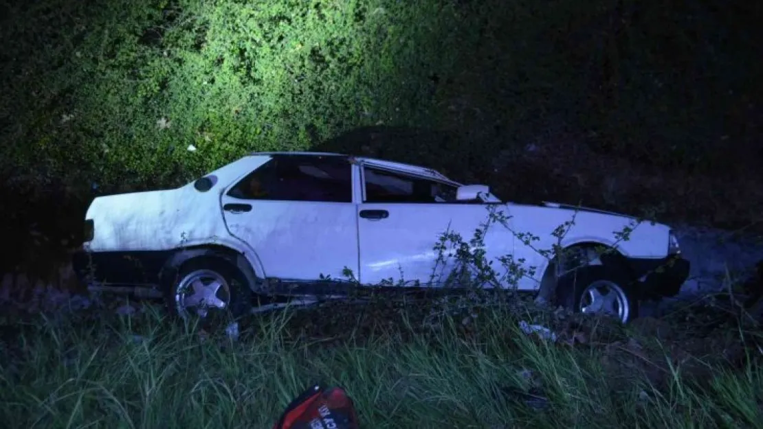 Kazaya karışan otomobil su kanalına düştü: 1 yaralı!