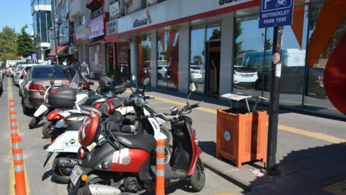 Kent meydanına motosiklet park yasağı geldi