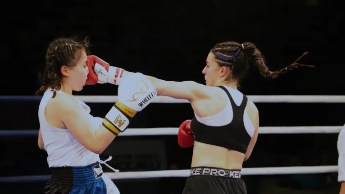 Kick Boksun Şampiyonları Kocaeli'de belirlendi