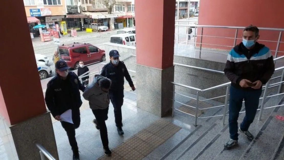 Kız çocuklarının fotoğrafını çektiği iddia edilen şahıs adliyeye sevk edildi