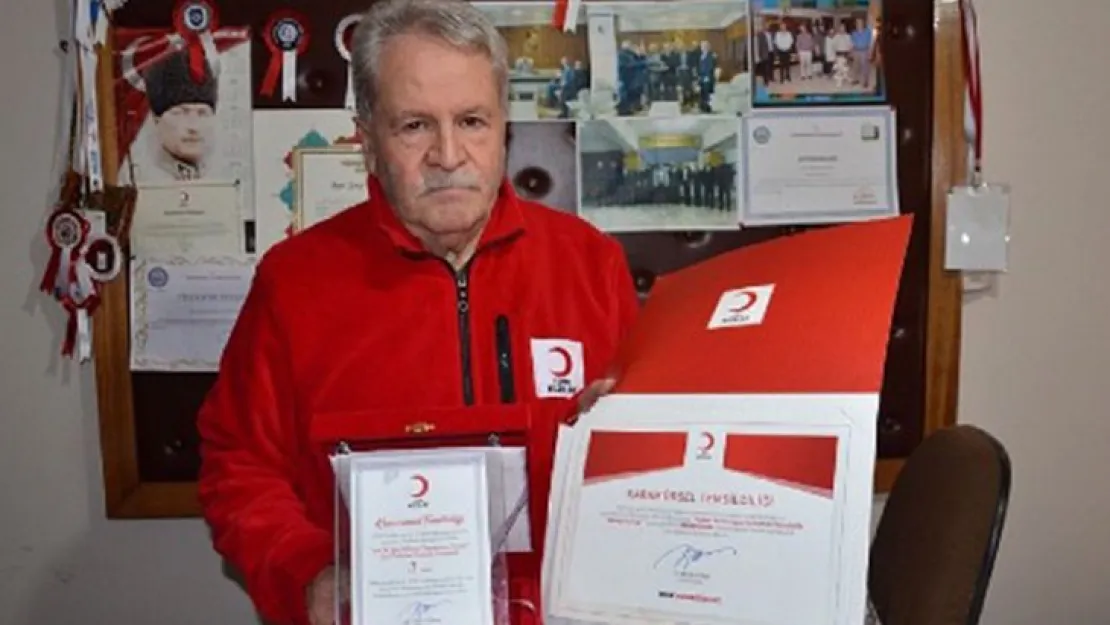 Kızılay Karamürsel Şubesi'ne 3'üncülük ödülü