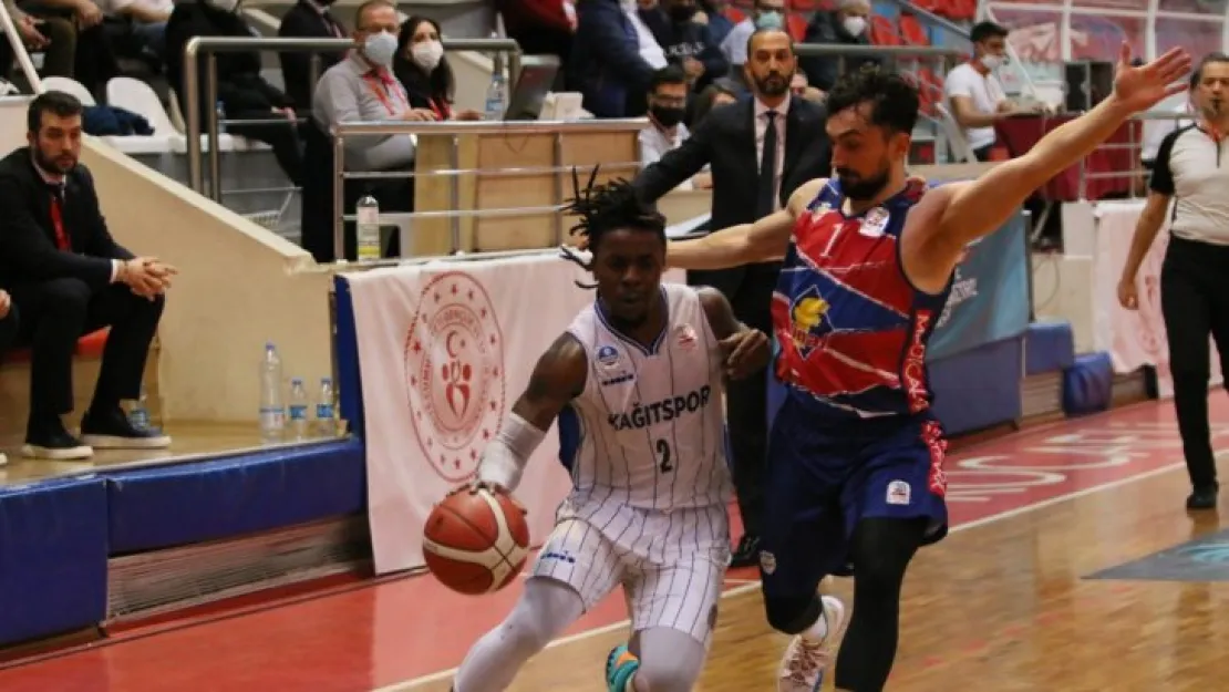 Kocaeli BŞB Kağıtspor, Finalspor'u mağlup etti: 80-77