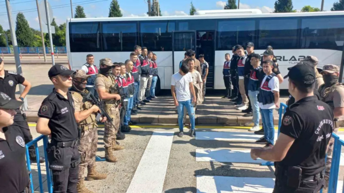 Kocaeli'de bin 419 düzensiz göçmen sınır dışı edildi