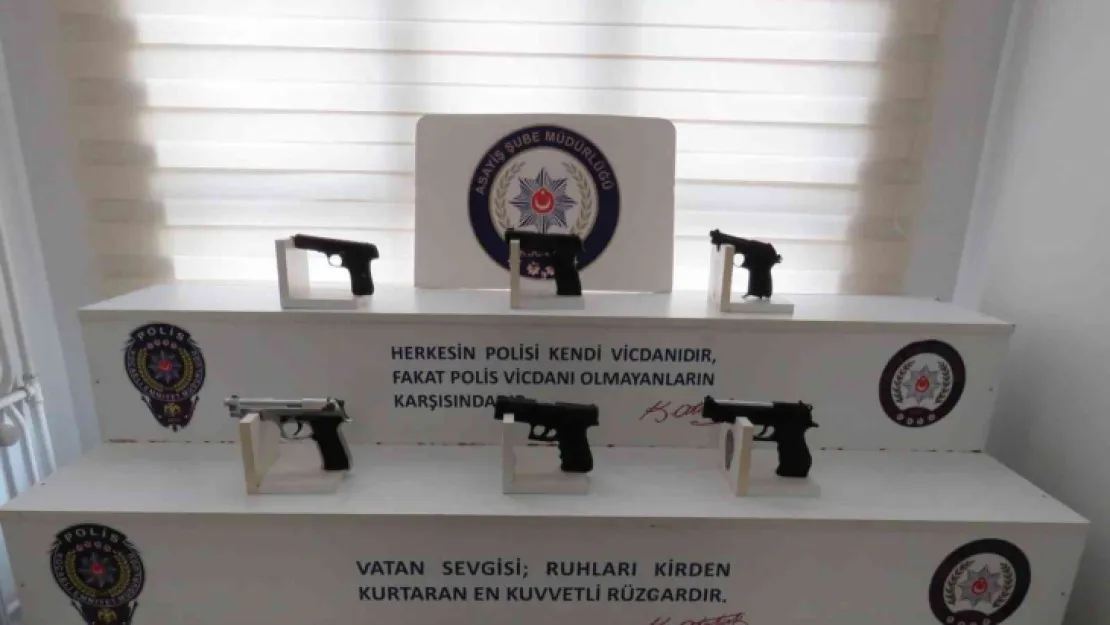 Kocaeli'de çok sayıda silah ele geçirildi