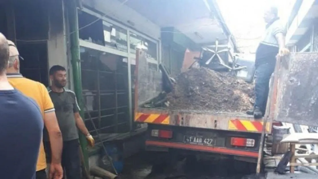 Kocaeli'de işyerini kundakladılar!