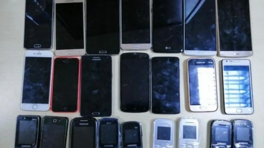 Kocaeli'de kaçak cep telefonu operasyonu