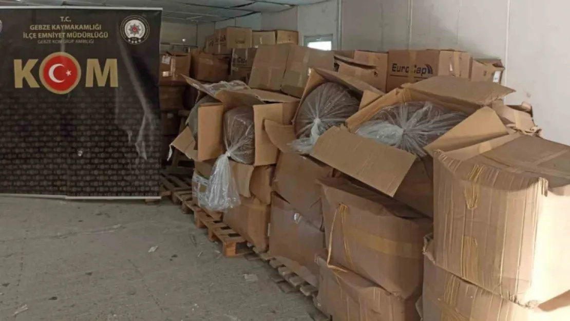 Kocaeli'de kargo şubesine kaçak tütün sevkiyatı