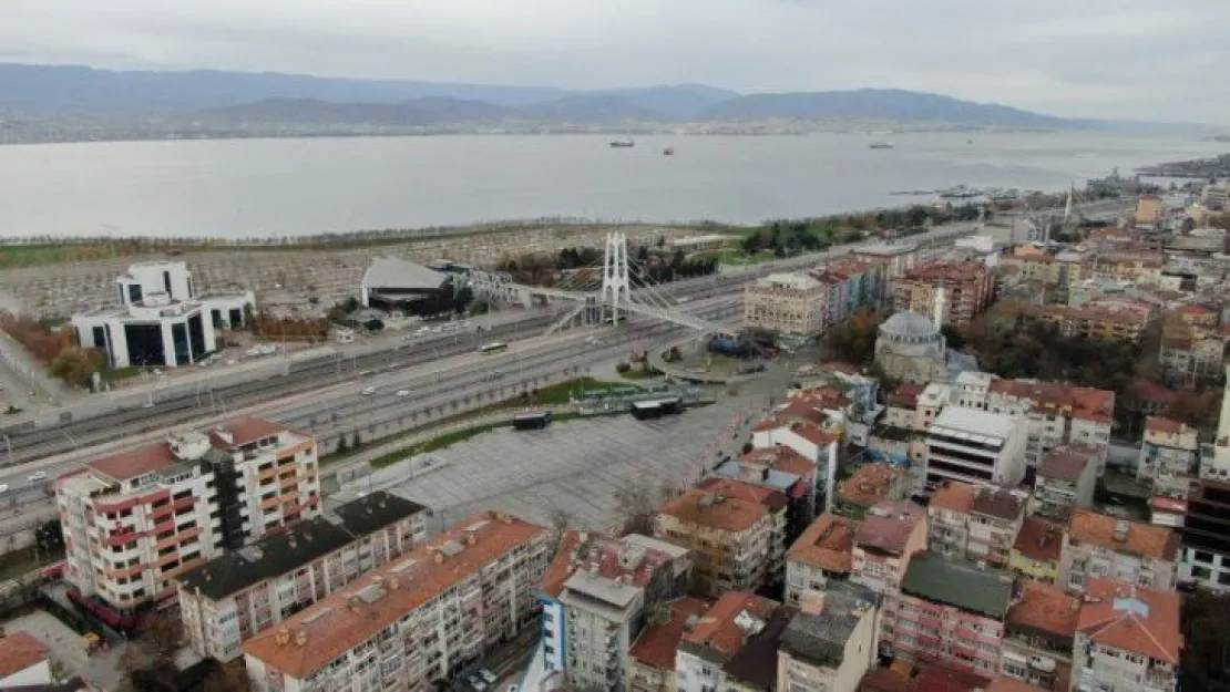 Kocaeli'de sokaklar bomboş kaldı   
