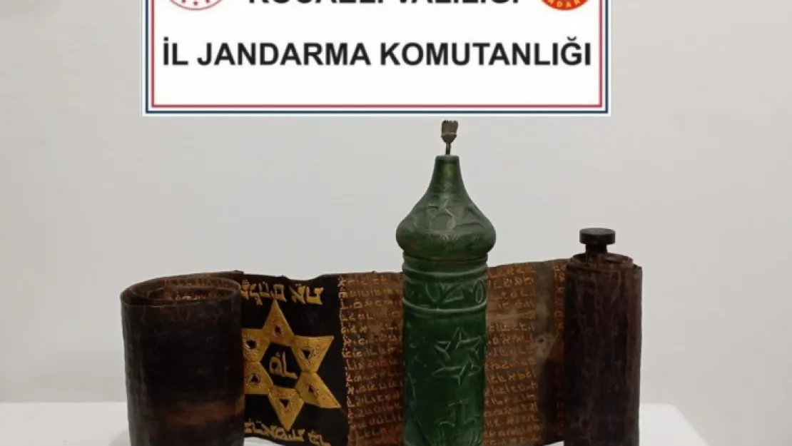 Kocaeli'de tarihi Tevrat ele geçirildi!