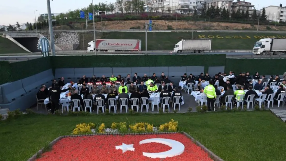 Kocaeli'de uygulama noktasında iftar