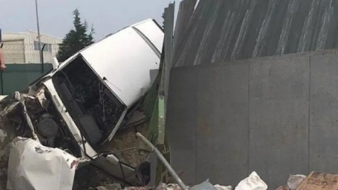 Kocaeli'deki trafik kazasında 1 kişi öldü, 1 kişi yaralandı!