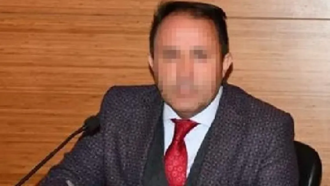 Kocaeli'ne yakınlığıyla bilinen müdür eşine dehşeti yaşattı!