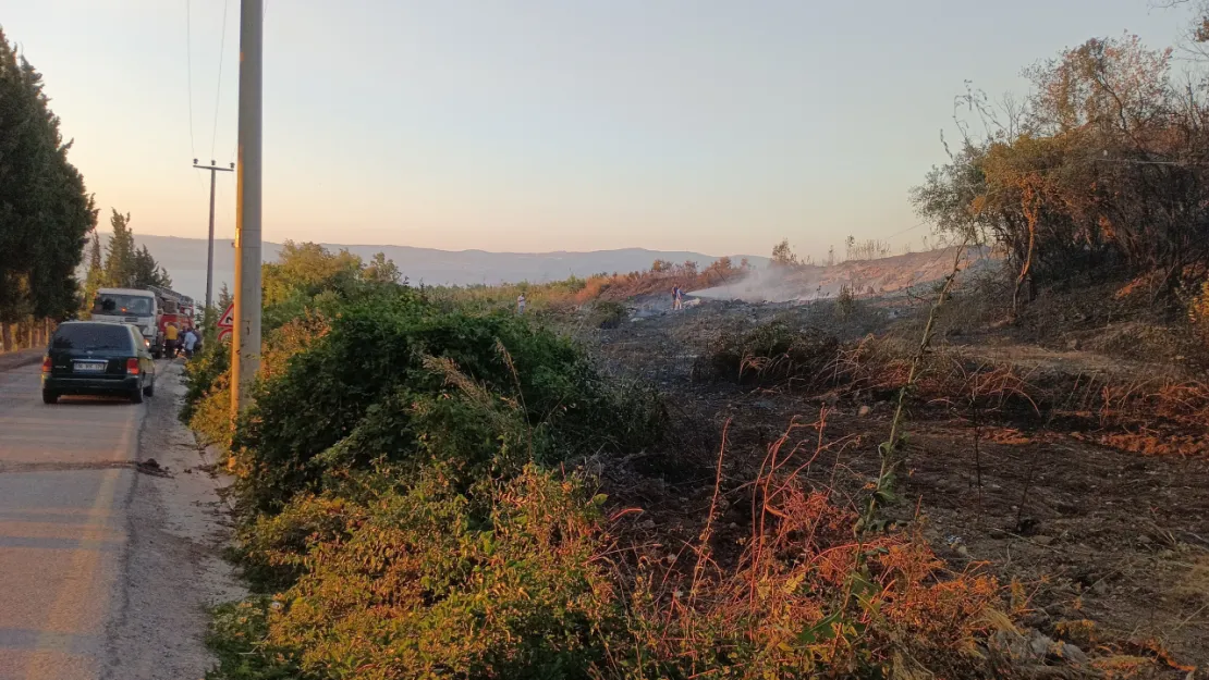 Kocaeli'nin farklı noktalarında aynı anda çıkan yangınlara müdahale sürüyor