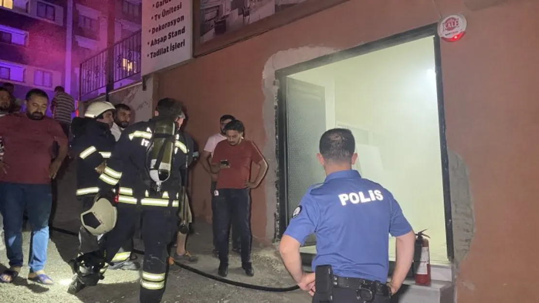 Mobilya atölyesinde korkutan yangın