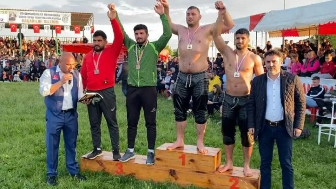 Kocaeli'nin güreşçileri Kırklareli'nde rüzgar gibi esti