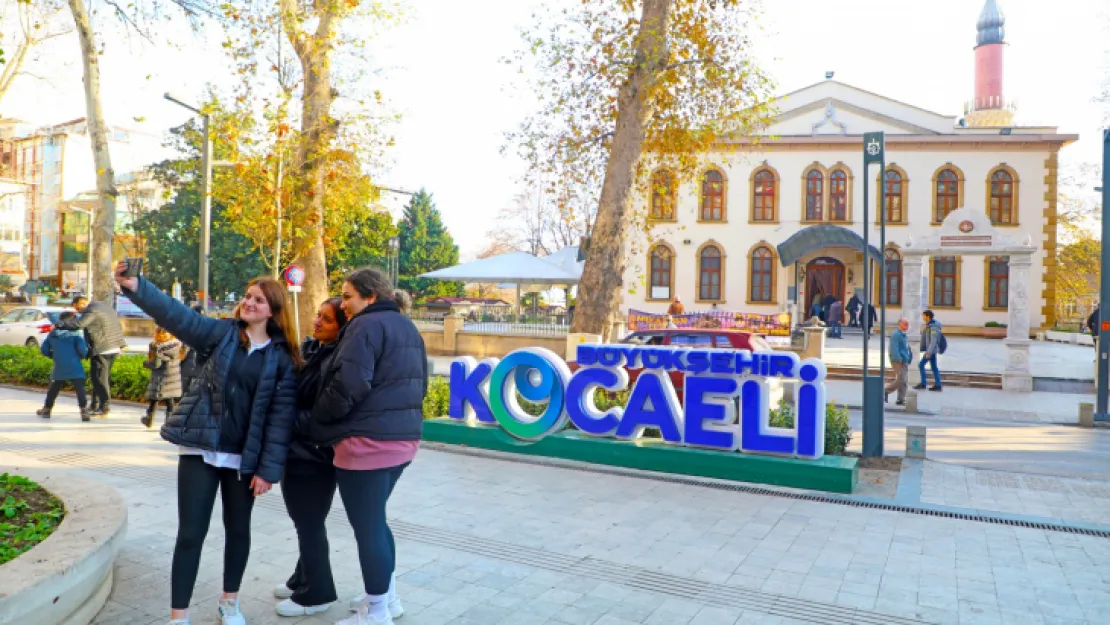 Kocaeli'nin markası Cumhuriyet Bulvarında