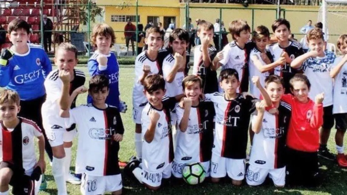 Kocaeli Okanspor farklı kazandı